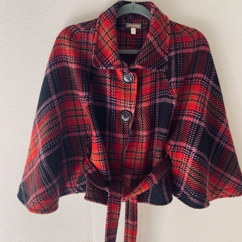 Nordstrom Vintage 100% Virgin Wool Red and Black Plaid Belted Cape Size Med